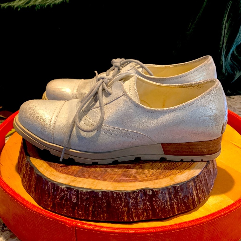 SOREL silver Major Oxfords lace up shoes ,size 10
